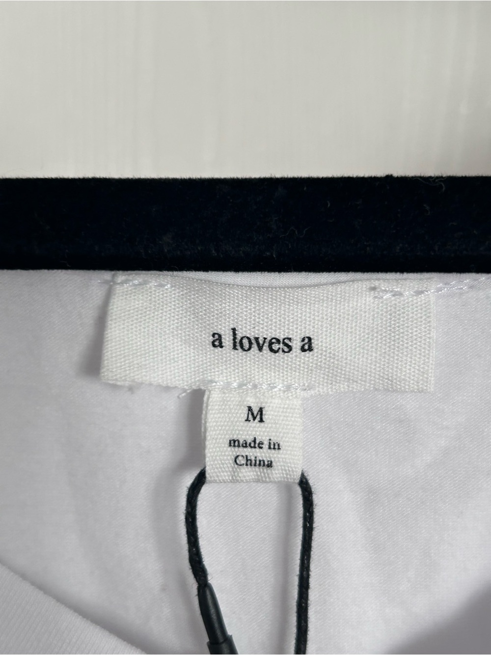 A Loves A |  White V-Neck Puff Sleeve Eyelet Top | Size Medium - Picture 2 of 7